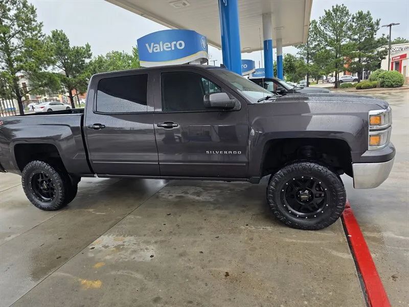 Chevrolet Silverado 1500 Crew Cab side profile near Houston TX