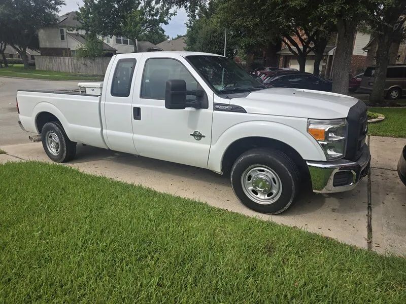 Ford F-250 Super Duty Super Cab side profile near Houston TX
