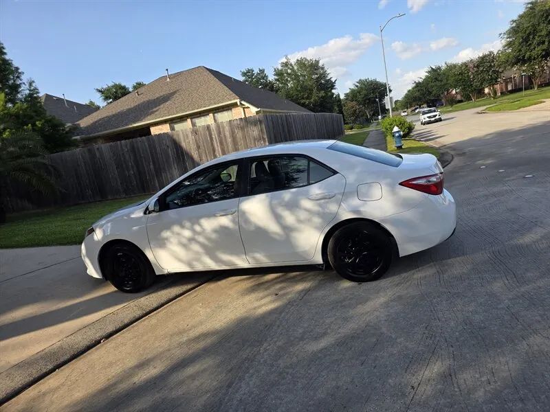 Used sedan wheel and tire condition example for Honda Accord shoppers near Houston TX