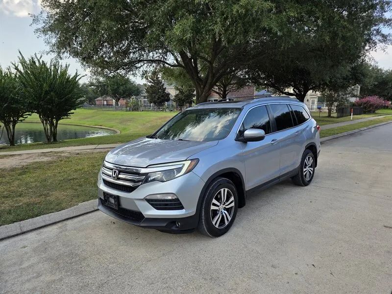 2017 Honda Pilot EX-L Sport Utility 4D used vehicle photo near Houston TX