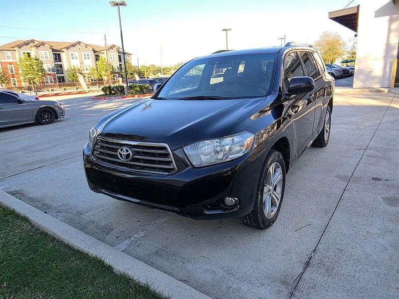 Black 2008 Toyota Highlander Sport front angle near Houston TX