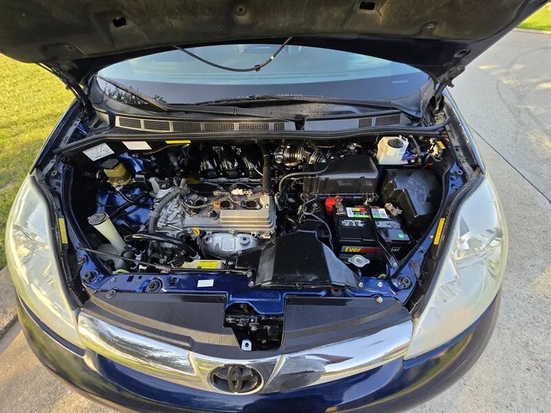 Toyota Sienna V6 engine bay inspection photo near Houston TX